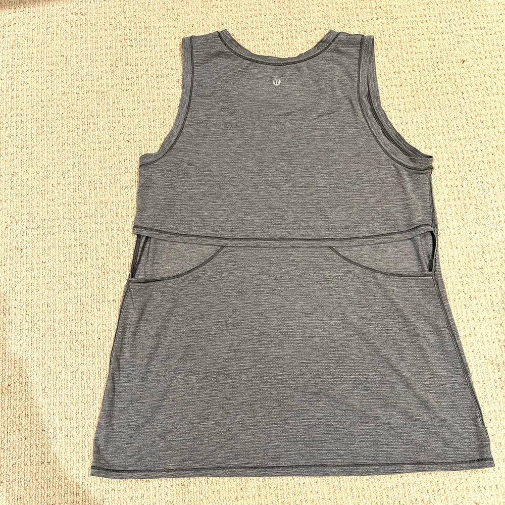 Lululemon grey tank